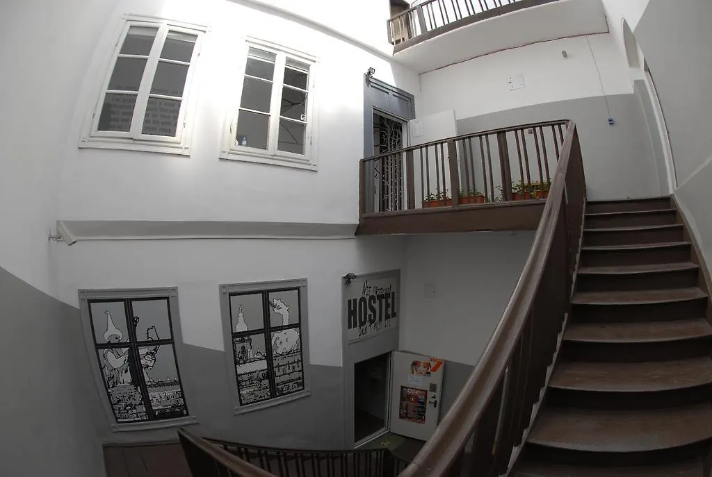 Hostel Rynek 7 contacts